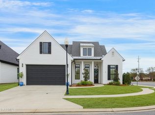 311 Canary Palm Way, Broussard, LA 70518