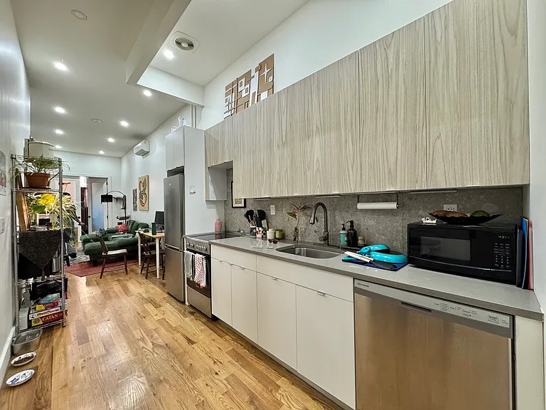 197 Stockholm St #2L — Photo 1