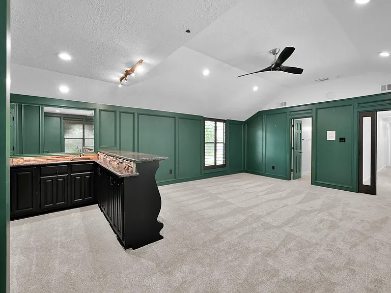 35 Fernglen Dr — Photo 33
