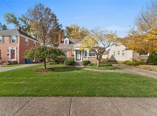 4262 W 215th St, Fairview Park, OH