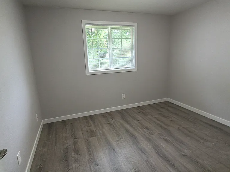 829 Portage St #B — Photo 8