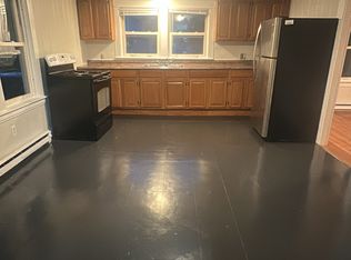 20 McNiff St Floor 2, West Warwick, RI 02893