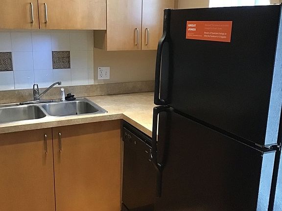 4th image of 519 4th Ave S Unit 7