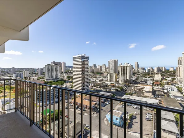 2121 Algaroba St APT 1606, Honolulu, HI 96826