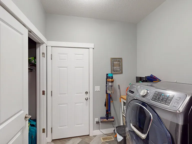 172 Wildrose Dr — Photo 27