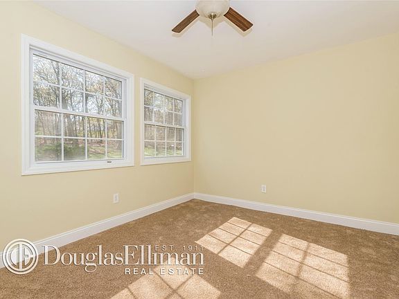 4th image of 25 Fairwood Ln