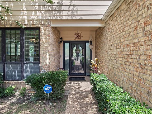 3rd image of 215 Cimarron Trl APT 1