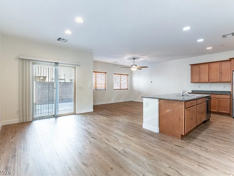 1134 Jesse Harbor Ave — Photo 3