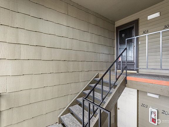 3rd image of 270 SE Barrington Drive #C303
