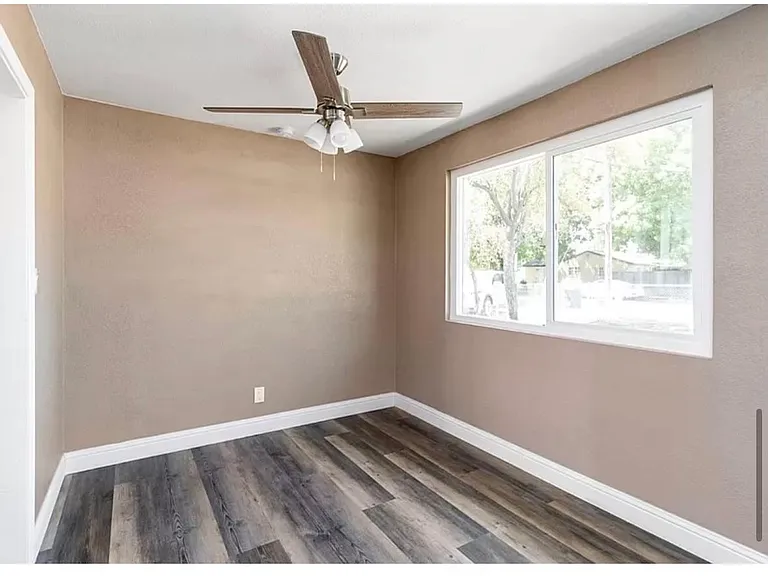 4516 N Anna St — Photo 4