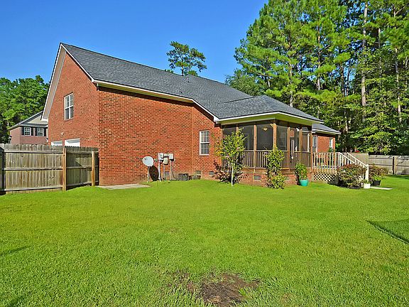 4th image of 8760 Alexandria Dr
