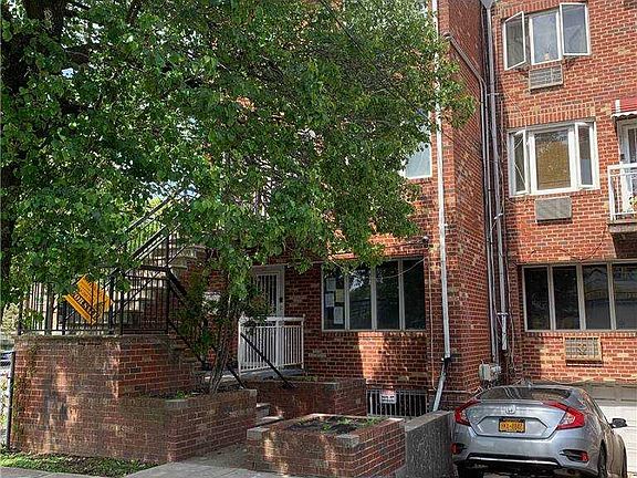 2nd image of 901 E 106th St