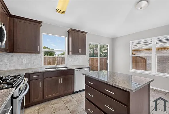 9012 Boone Dr — Photo 9
