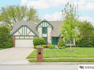 12218 Rose Ln, Omaha, NE 68154