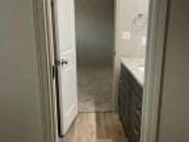 102 8th St — Photo 18