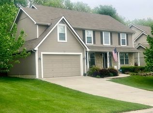408 Wyndham Dr, Lansing, KS 66043