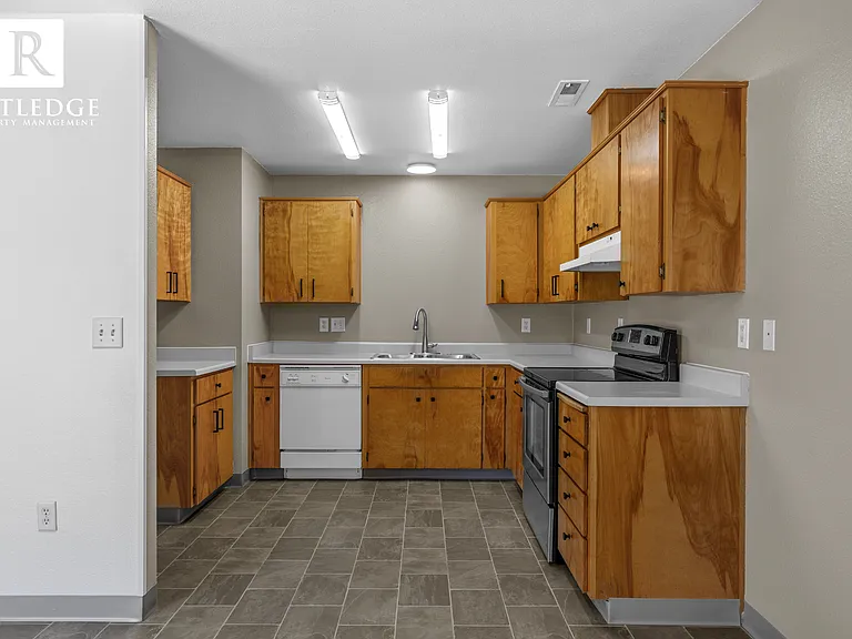 164 S Haskell St — Photo 9