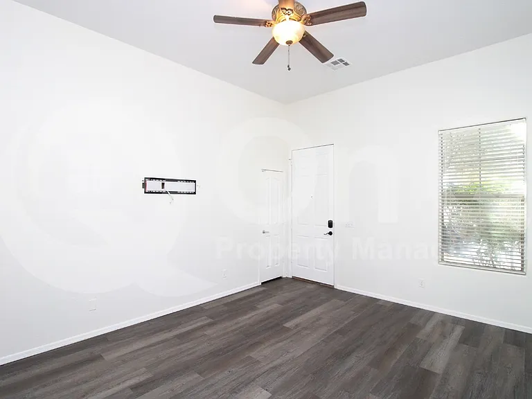 21066 E Munoz St — Photo 5
