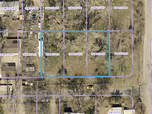 Desswood Dr, Lake Hughes, CA 93532