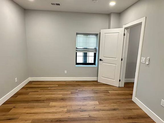 5th image of 29 S 2nd St #402-A