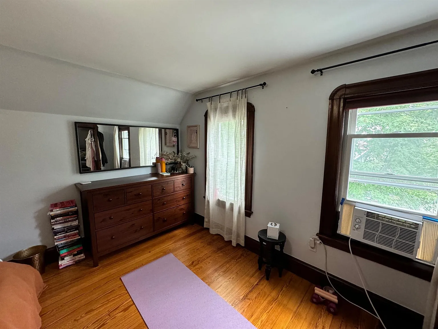 3 bed, 1.5 bath, $3,700 — Photo 3