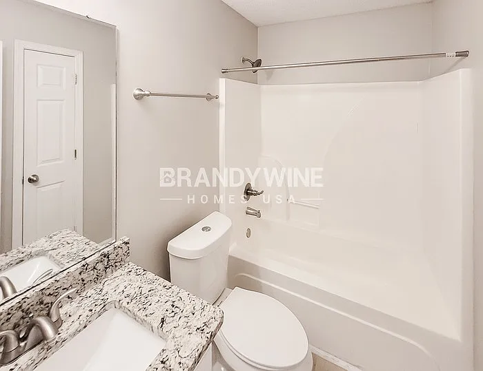 4890 Phipps Dr — Photo 15