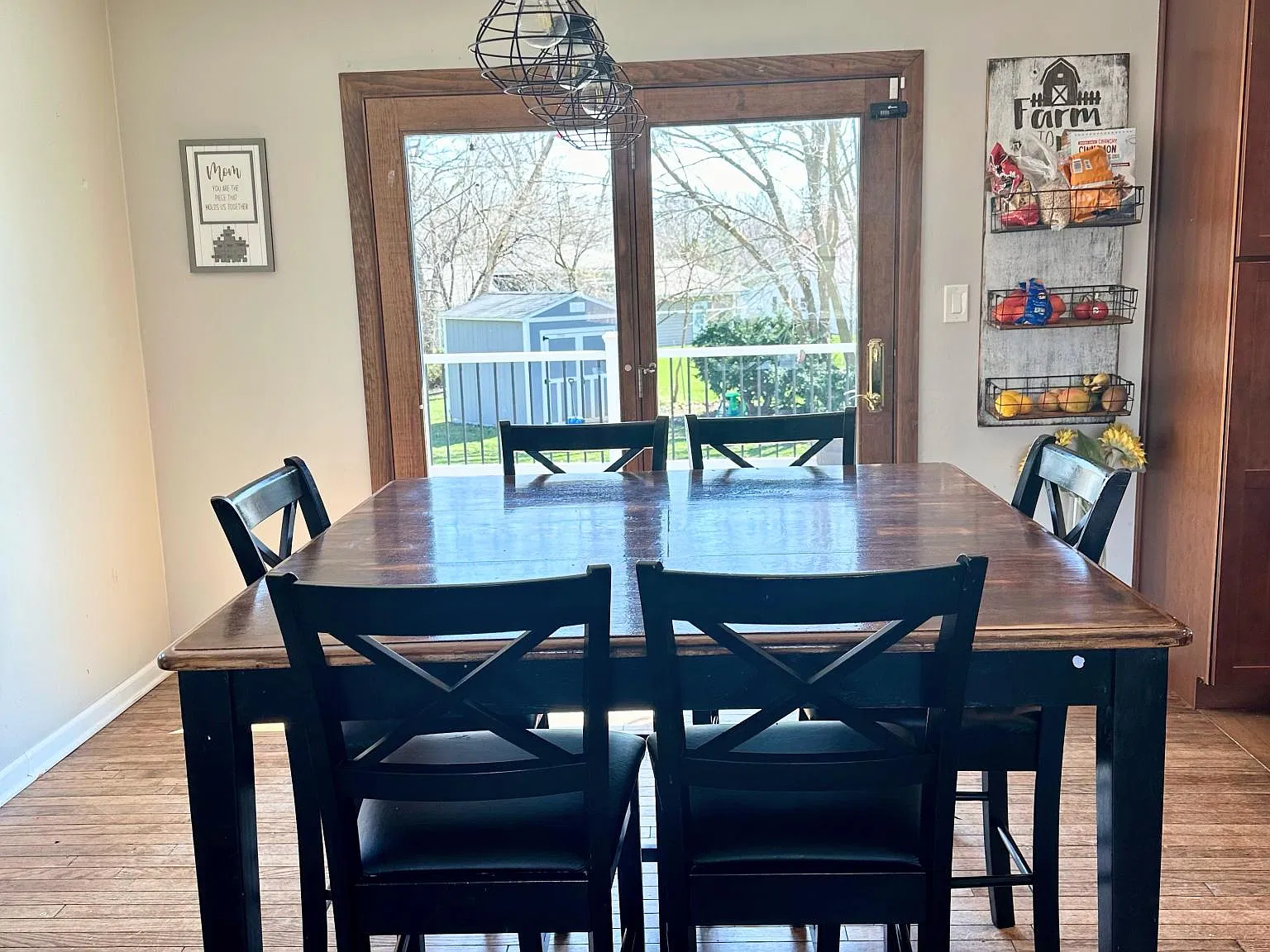 4 bed, 2552 sqft, $3,400 — Photo 3