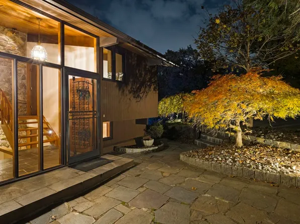 37 Annette Ave, Edgewater, NJ 07020