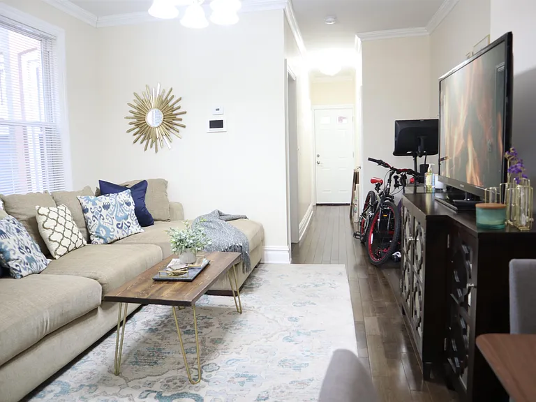 408 Woodlawn Ave #1 — Photo 2