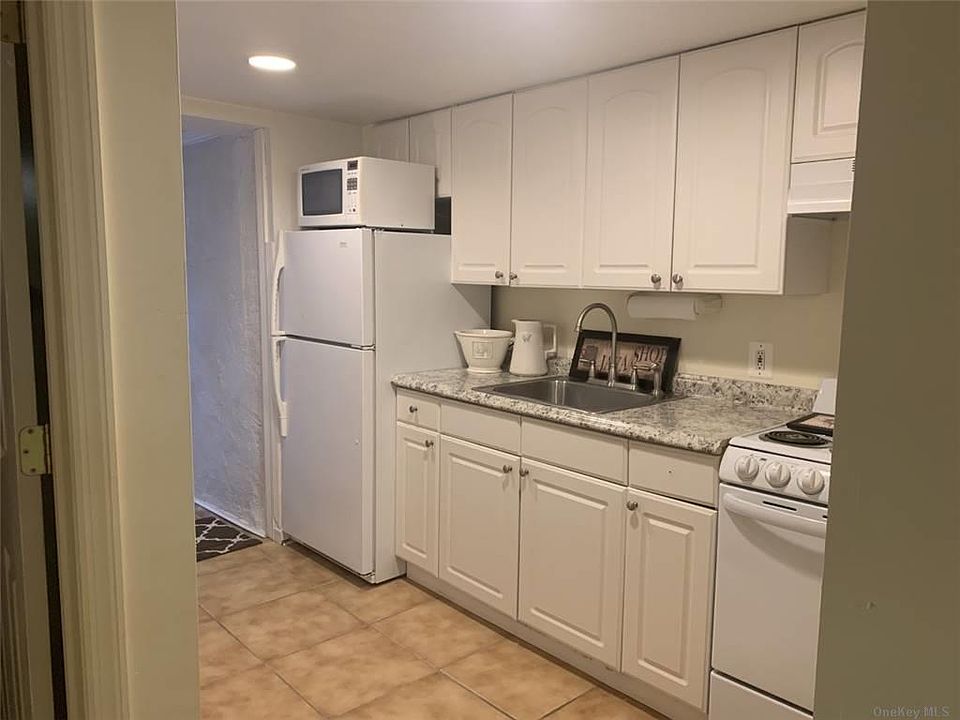2nd image of 80 Forest Dr
