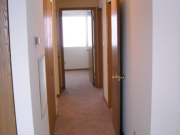 4th image of 1125 NW Washington Blvd Floor 2