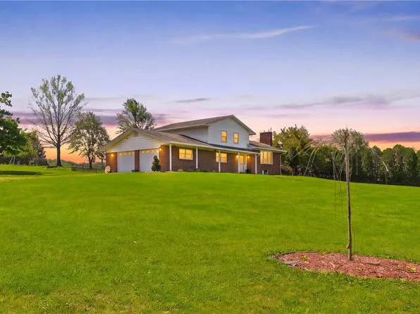 162 County Park Rd, Mount Pleasant, PA 15666