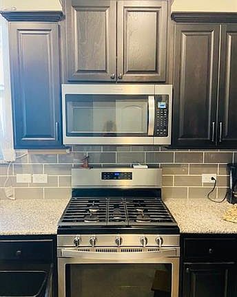 3rd image of 7953 Reservoir Dr