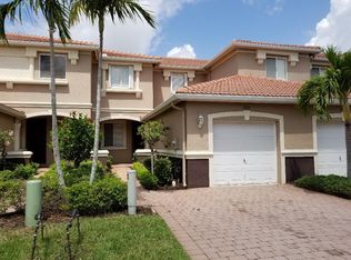 9755 Roundstone Cir, Fort Myers, FL 33967