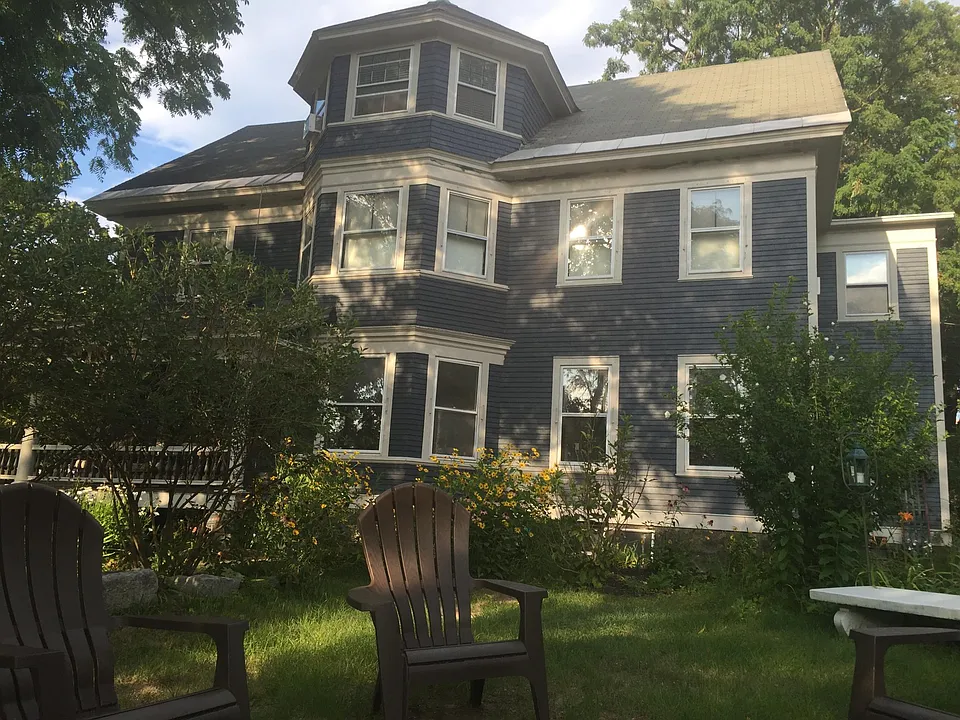 90 Lake Ave #2