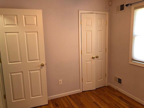 3rd image of 228 Liberty Ave