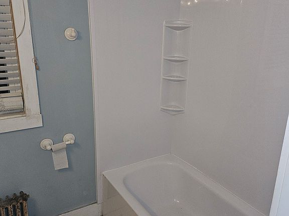 2nd image of 7 School St Unit D