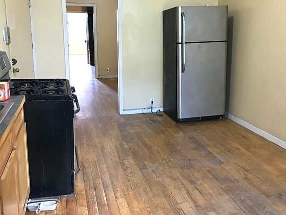 3rd image of 884 Flushing Ave APT 3