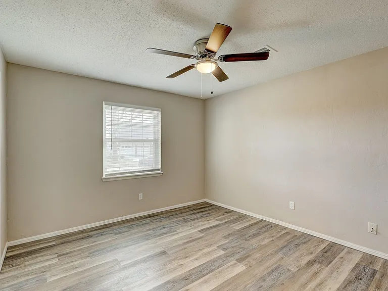 206 Del Mar Dr — Photo 16