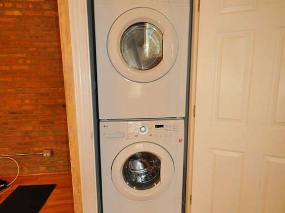 4th image of 6118 S Ingleside Ave #1N