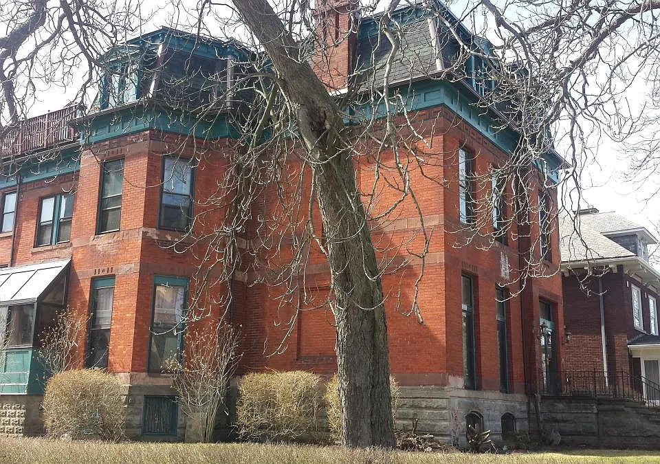 291 Porter Ave #2