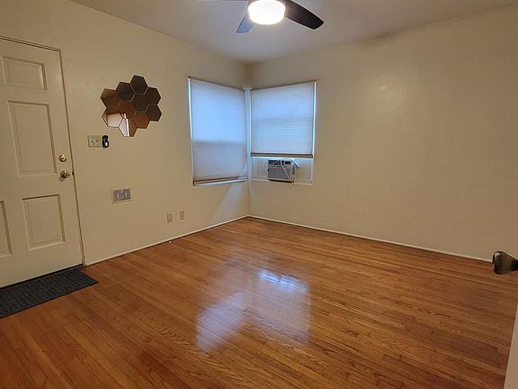 3rd image of 4026 1/2 Mississippi St