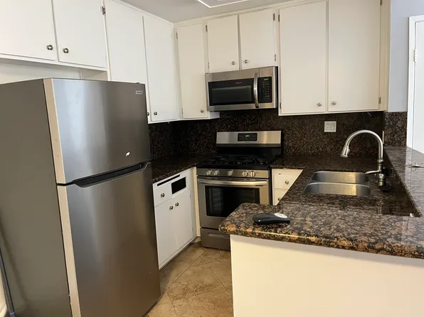 18754 Mandan St APT 1306, Santa Clarita, CA 91351