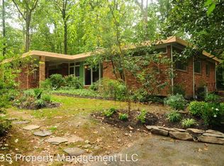 9207 Saint Marks Pl, Fairfax, VA 22031