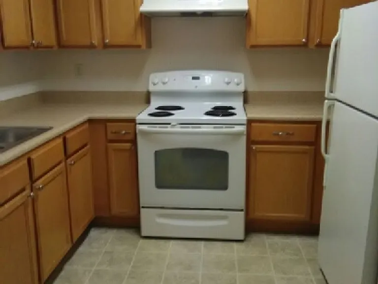 185 - COUNTRY VIEW APARTMENTS — Photo 36