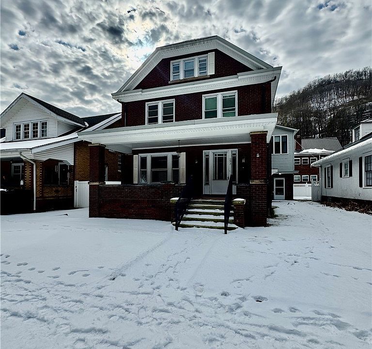 1st image of 293 Riverside Dr