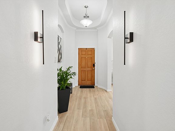 3rd image of 6527 Portside Ridge Ln
