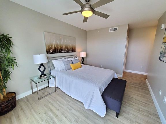 5th image of 551 W Date St #600