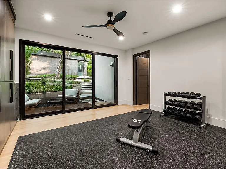 4280 Shorecrest Dr — Photo 11