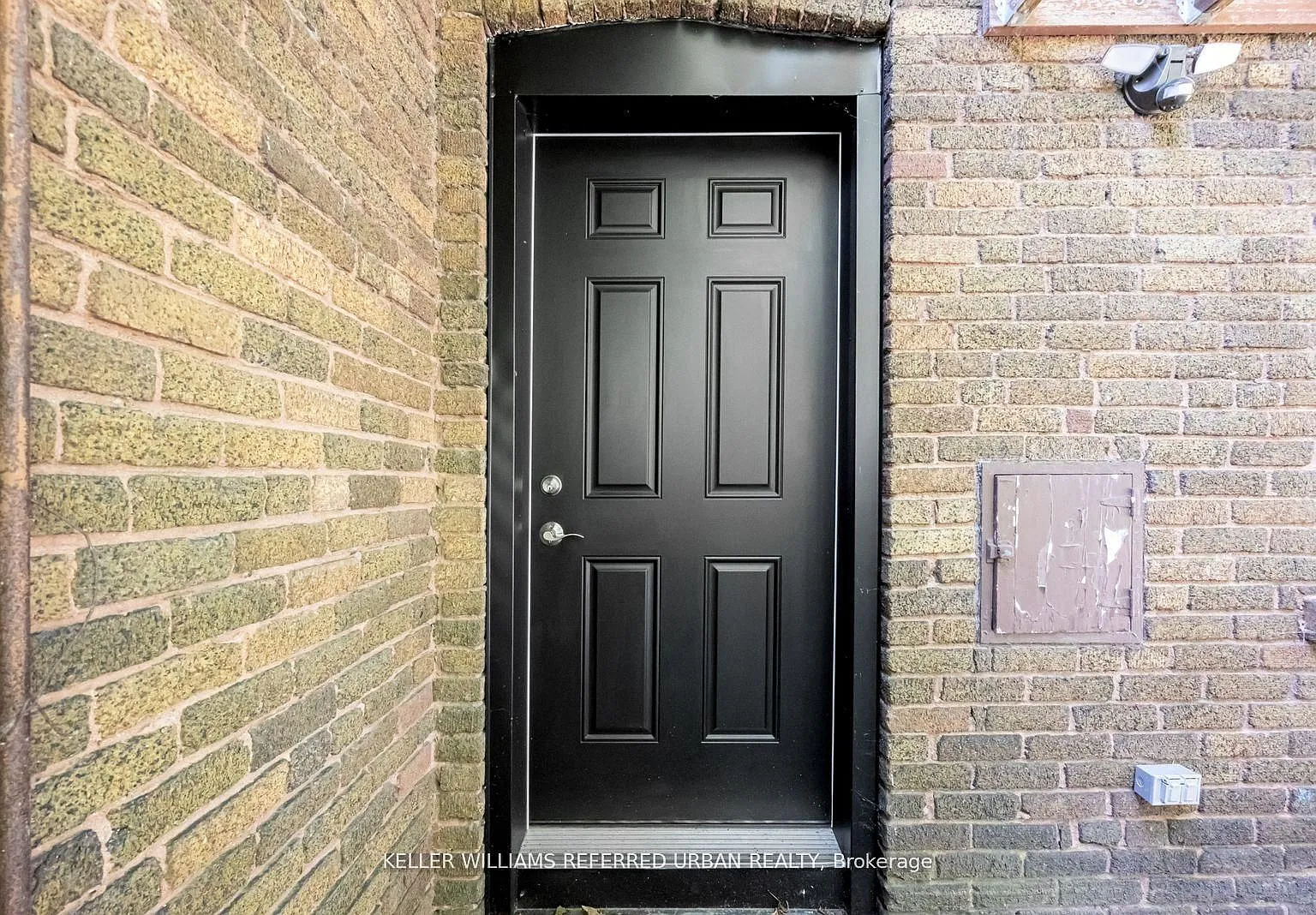 2 bed, $2,000 — Photo 2